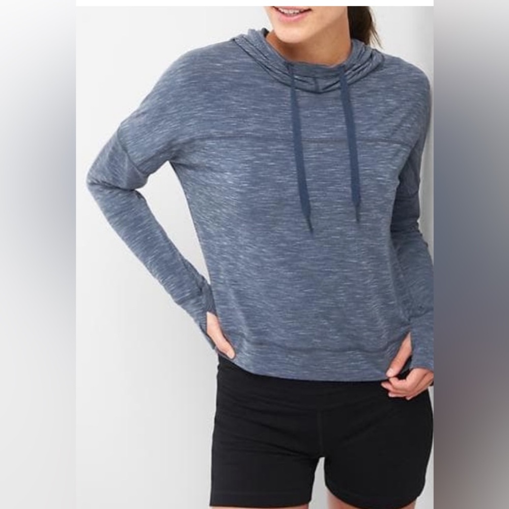 GAPFit Breathe Hoodie NWT Blue Thumbhole Pullover Athletic Top Medium